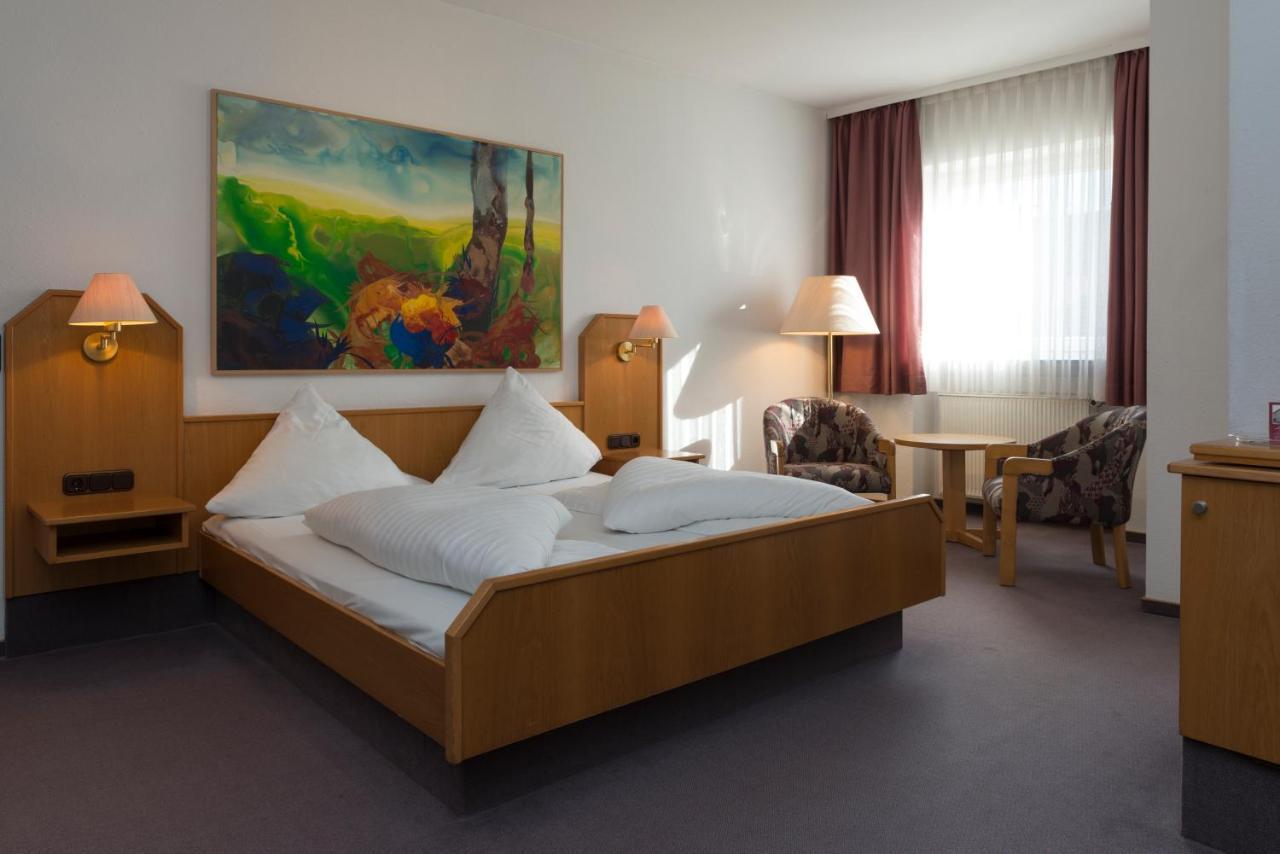 Hotel Gasthof Zum Storch Шлюссельфельд Екстер'єр фото