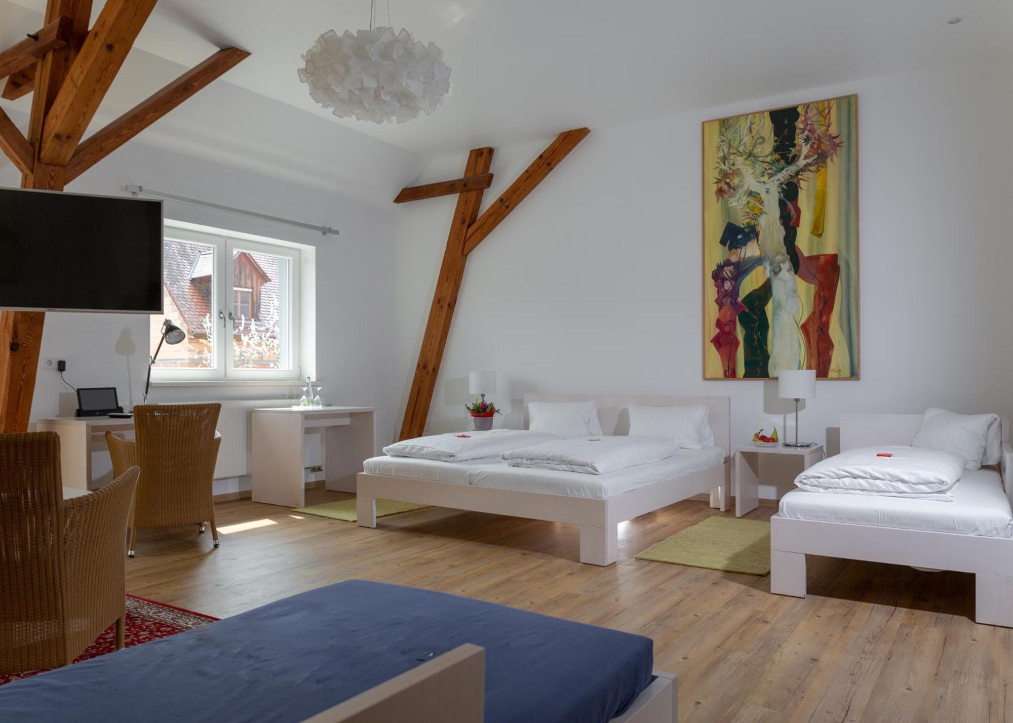 Hotel Gasthof Zum Storch Шлюссельфельд Екстер'єр фото